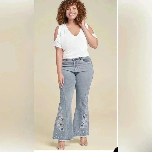 Venus jeans🤍🌸 - Picture 4 of 13